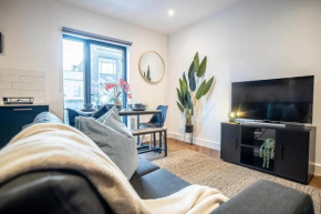 Amazing 2 Bedroom Flat Next to Brighton Station Sleep 6 Guests RHF